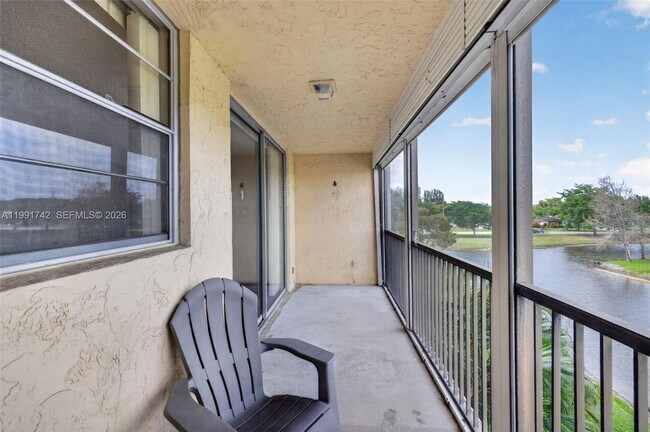 Building Photo - 3100 W Rolling Hills Cir