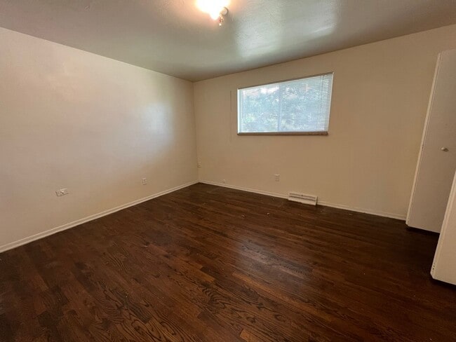 Building Photo - 4560 Everett Ct