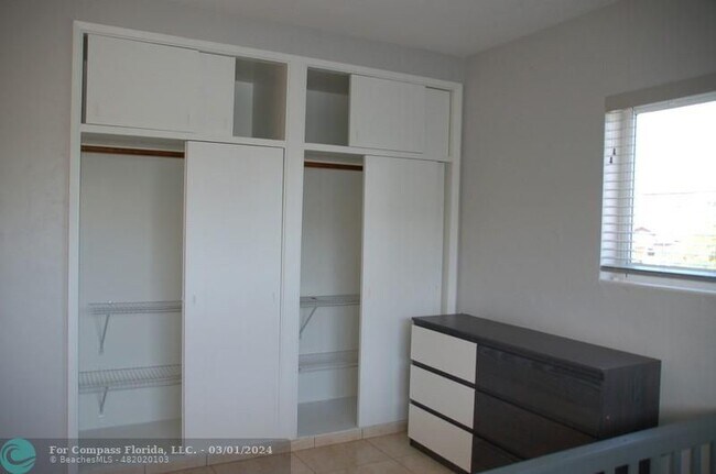 Building Photo - 600 Layne Blvd