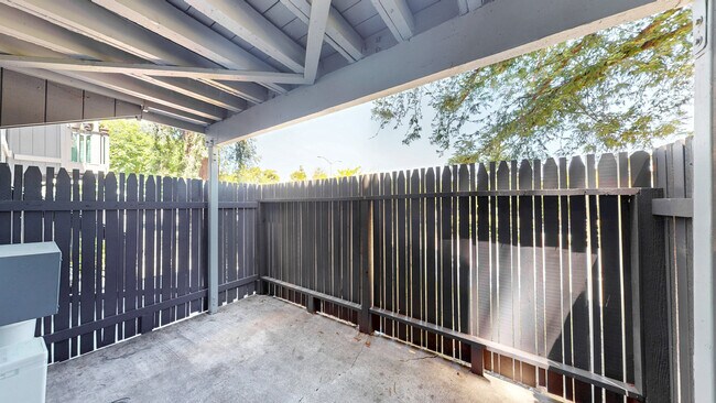 Building Photo - 415 Ignacio Blvd