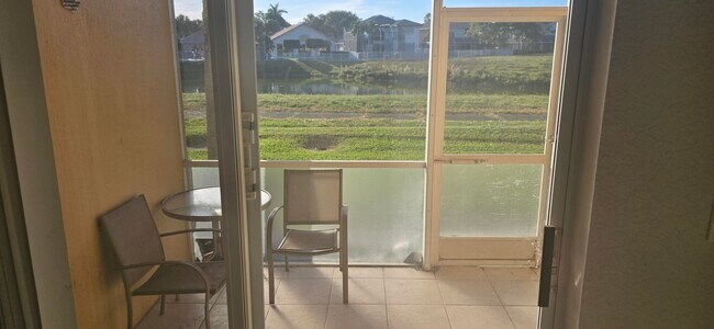 Building Photo - 2919 Crestwood Ter