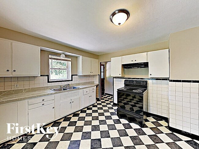 Building Photo - 11251 Old Halls Ferry Rd