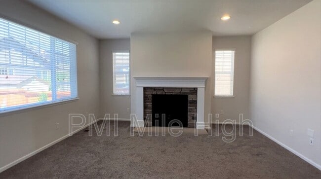 Building Photo - 12523 Grape St