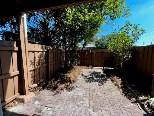 Building Photo - 2X2.5 -MOVE IN NOW! NEW LVP FLOORING ON 1ST FLOOR! NEW CARPET ON 2ND FLOOR! WATER VIEWS! CALL TOD...