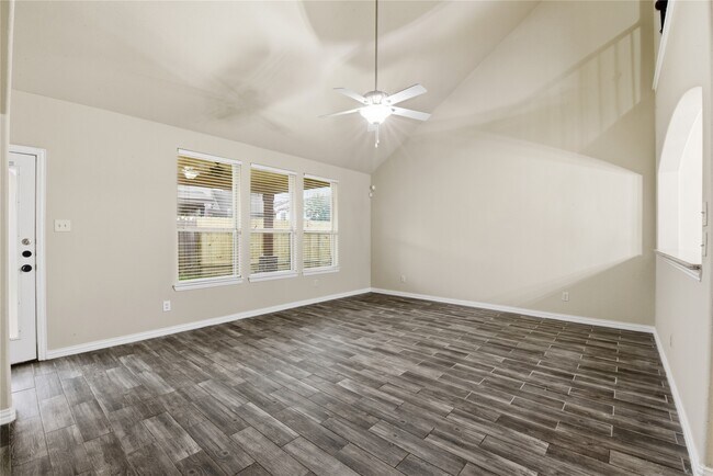 Building Photo - 4802 Taylor Drive