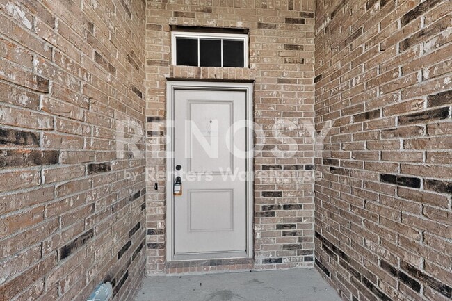 Building Photo - Completely Refreshed Fort Worth Home **** One month Rent Concession*****