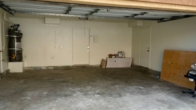 Building Photo - Remodeled Duplex close to the beach