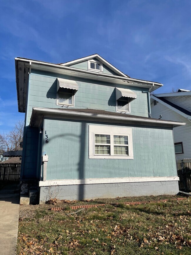 Primary Photo - 136 N Powell Ave