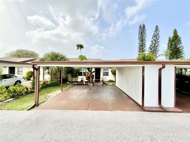 Building Photo - 6401 Drexel Dr