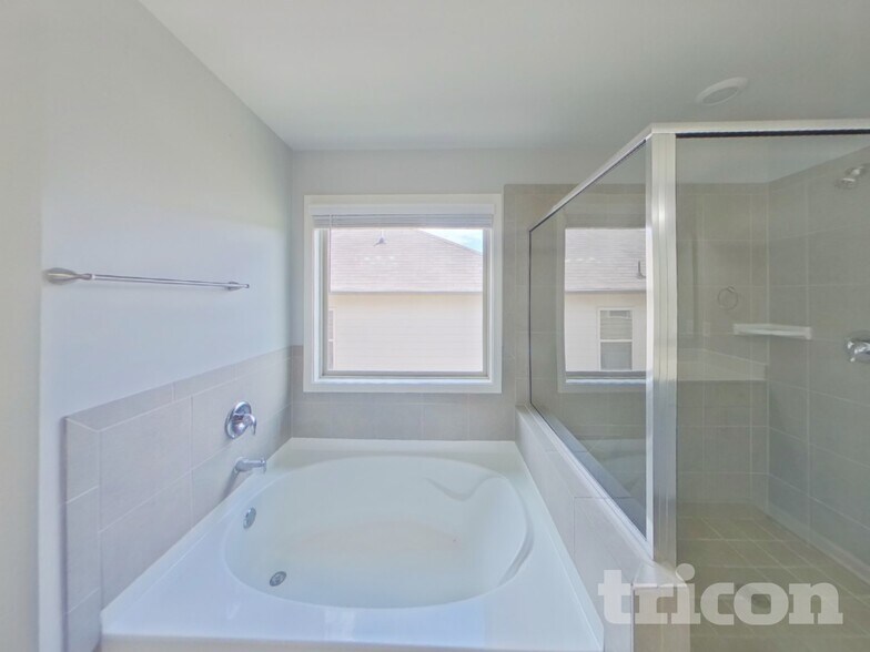 Building Photo - 7064 Demeter Dr