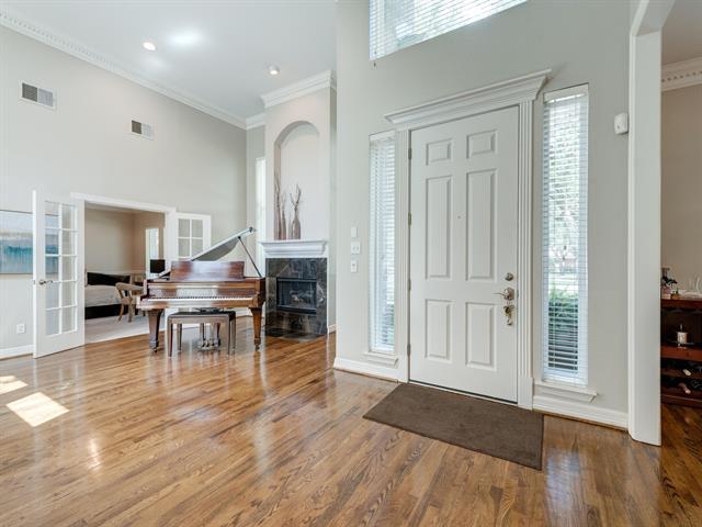 Building Photo - 250 Glenrose Ct
