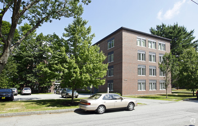 Building Photo - Coffin Street Dormitories