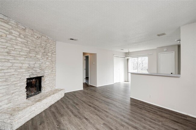 Building Photo - 11907 Alpheus Ave