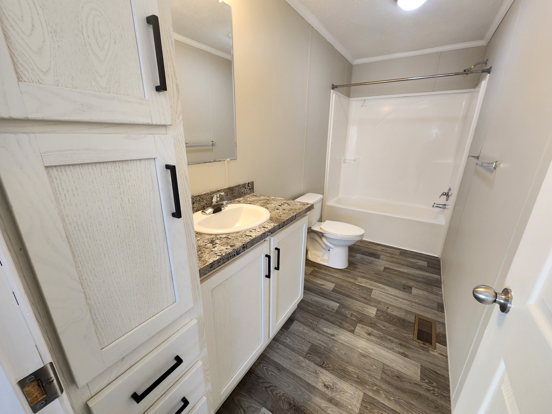 Building Photo - 3726 Birch St