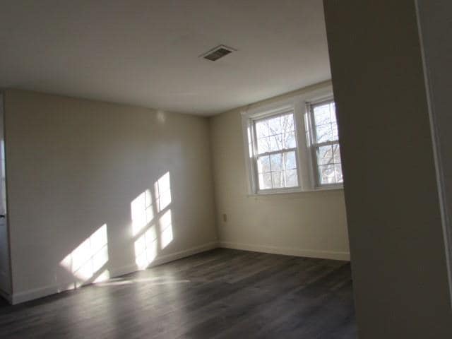 Building Photo - 21 Forest Ave