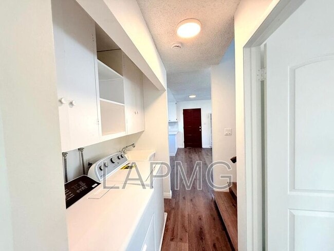 Building Photo - 2506-2508 Norfolk Street