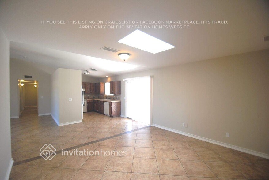 Building Photo - 6439 E Albany St