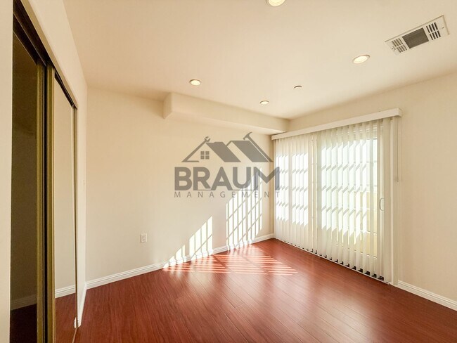 Building Photo - 1423 Franklin St