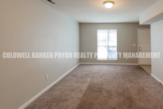 Building Photo - 505 Bruning Ln