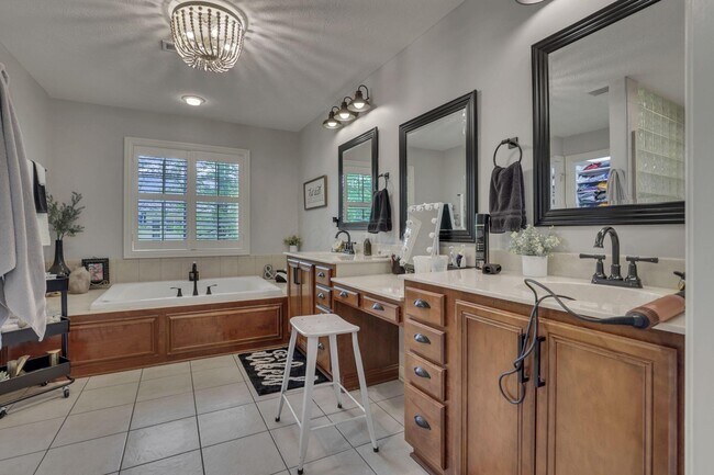 Building Photo - 7097 Pleasant Colony Cir