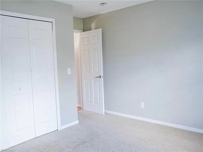 Building Photo - 17556 Brentwood Ct