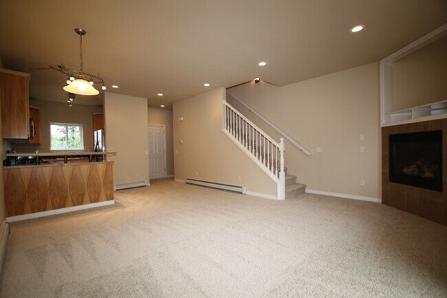 Building Photo - 2 Bedroom Condo near Downtown Anchorage!