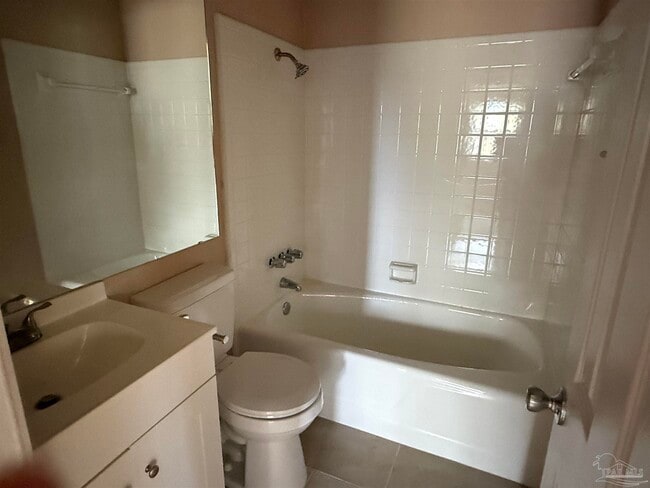 Building Photo - 7845 Le Jeune Dr