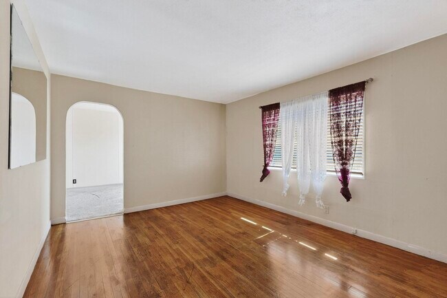 Building Photo - 165 Hilton Ave NW