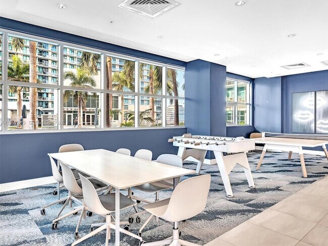 Building Photo - 3301 NE 1st Ave