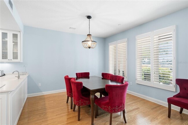 Building Photo - 515 5th Ave NE