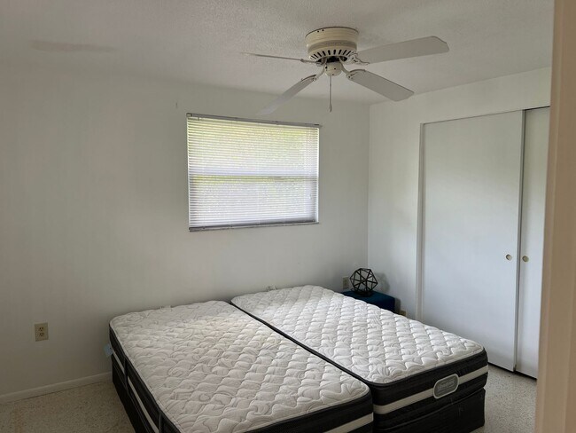 Building Photo - 2 Bedroom 2 Bath Single Family Home