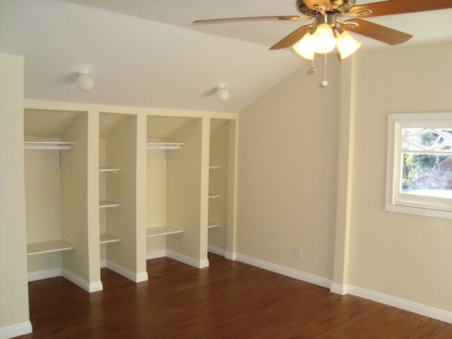 Building Photo - 1378-1380 W 30th Street