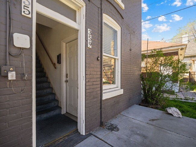 Building Photo - Ken-355 S 300 E, Provo UT 84606