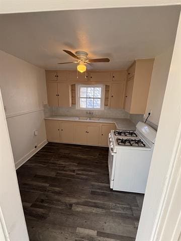 Building Photo - 1321 Oak St