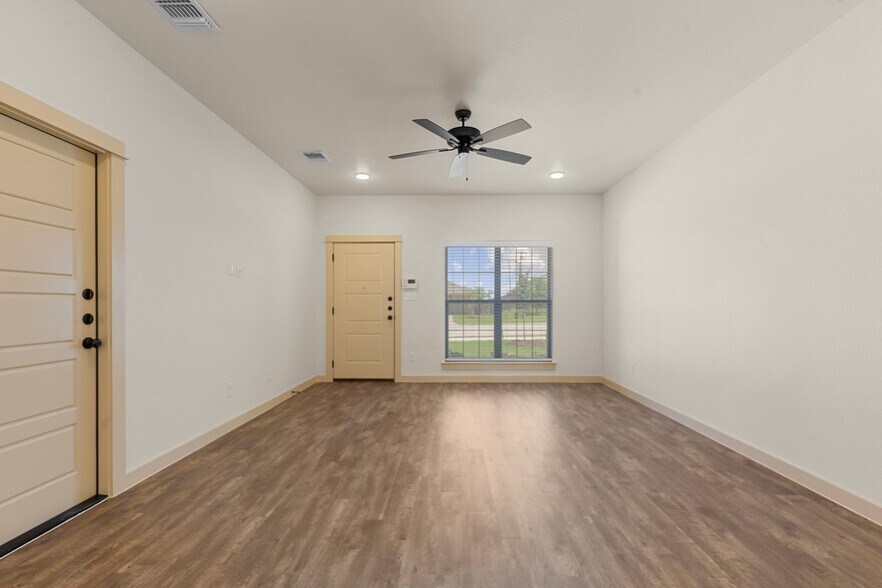 Building Photo - 5904 Cactus Flower Ln