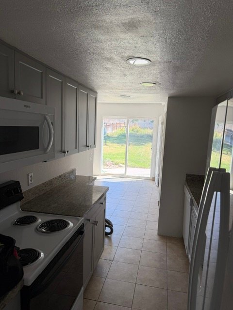Building Photo - 7851 S Chadbourne Dr