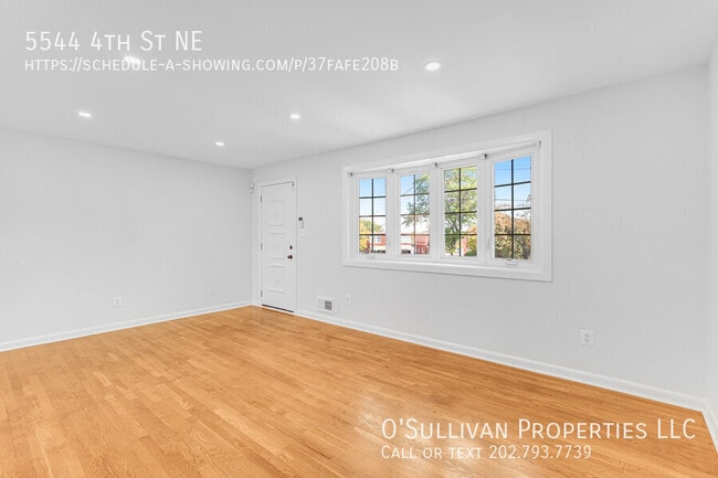 Building Photo - 5544 4th St NE