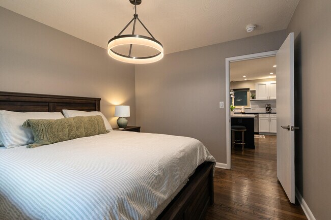 Building Photo - 1936 E Greenwood St