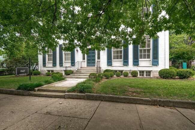 Building Photo - 247 N Broadway