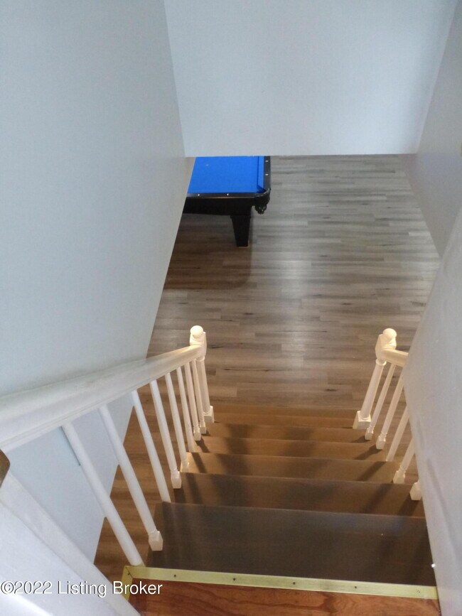 Building Photo - 701 Rudy Ln