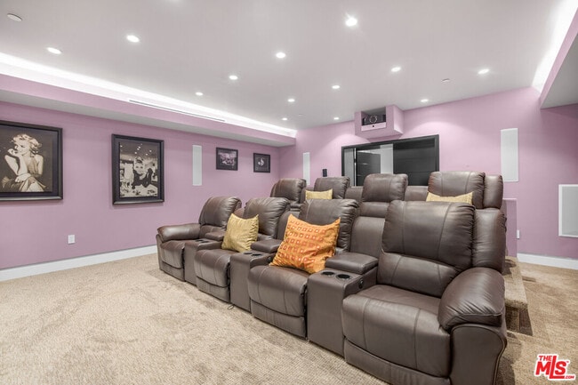 Building Photo - 2501 Zorada Dr