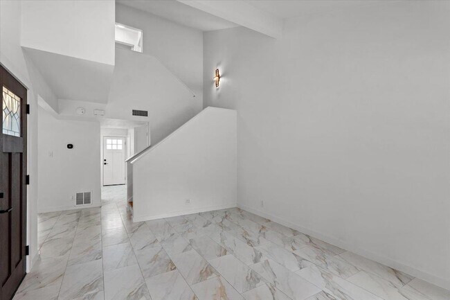 Building Photo - 2500 Enfield Rd