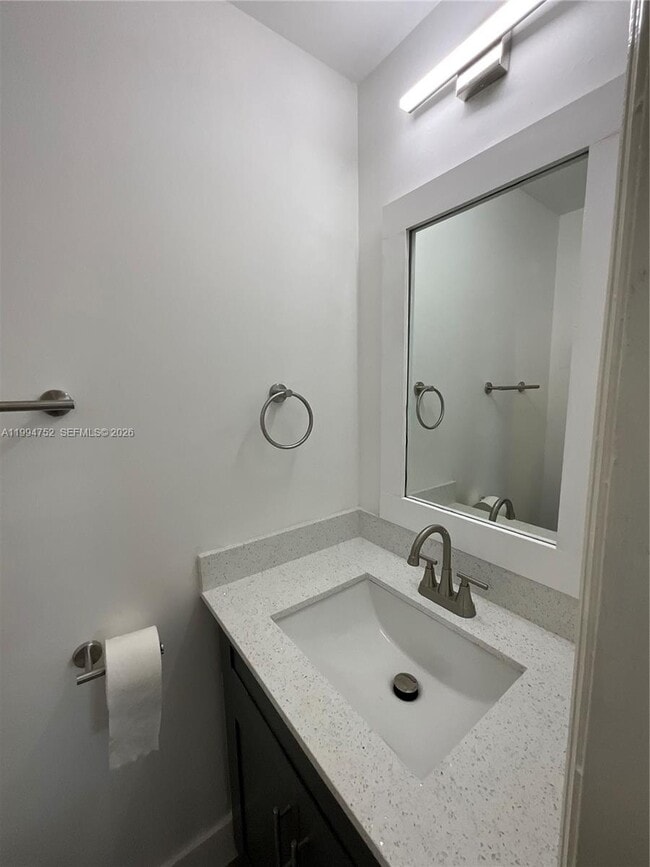 Building Photo - 435 NW 19th Ln