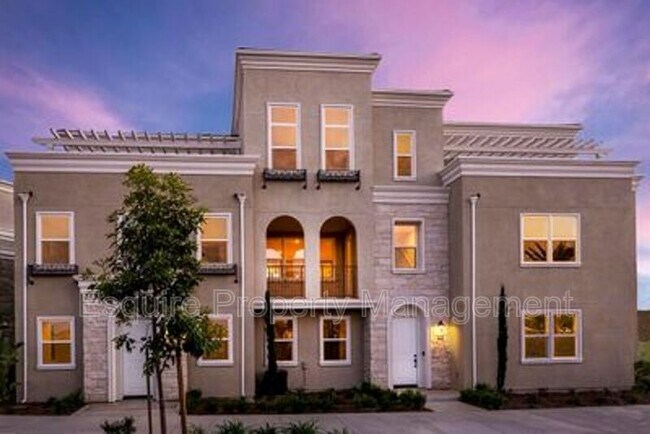 Building Photo - 643 Winchester Dr