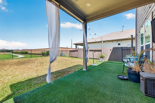 Building Photo - 5911 Waggoner Ranch Trail