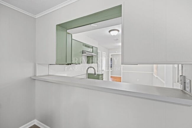 Building Photo - RENOVATED GEM IN PREMIUM IN 38118- SECTION 8 WELCOMED!!!!!!