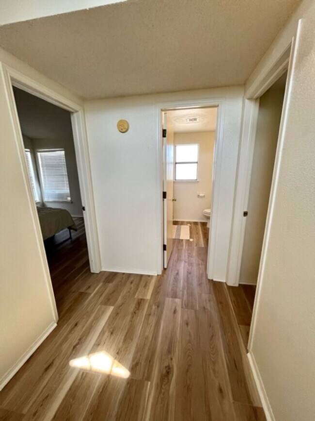 Building Photo - Great 3 bedroom 2 bath home!