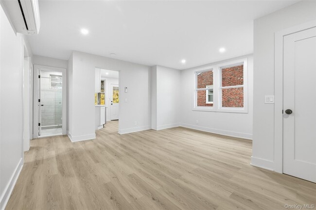 Building Photo - 36 Dunwoodie St