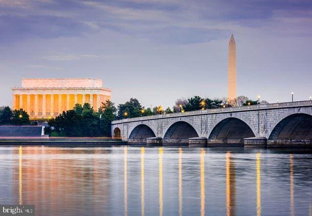 Building Photo - 308 S Fayette St