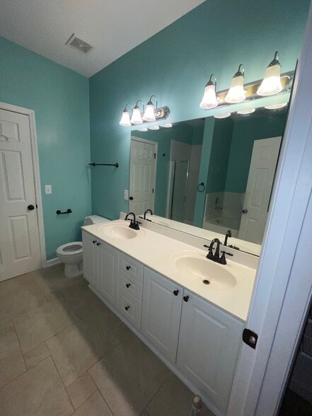Master bath - 7602 Astoria Place